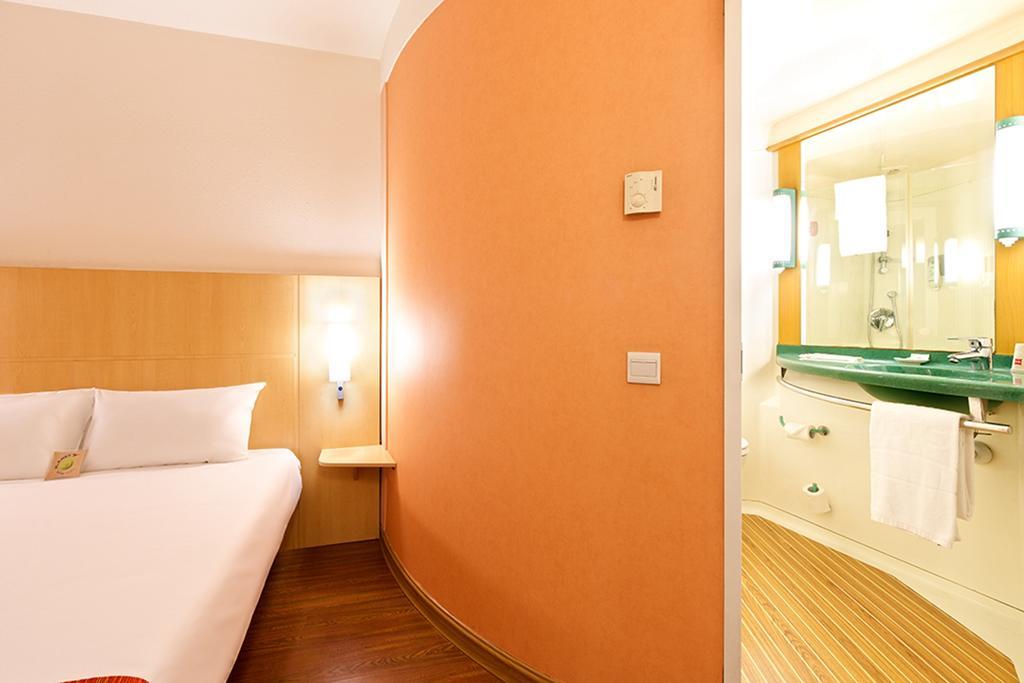 Ibis Shanghai Xujiahui Εξωτερικό φωτογραφία