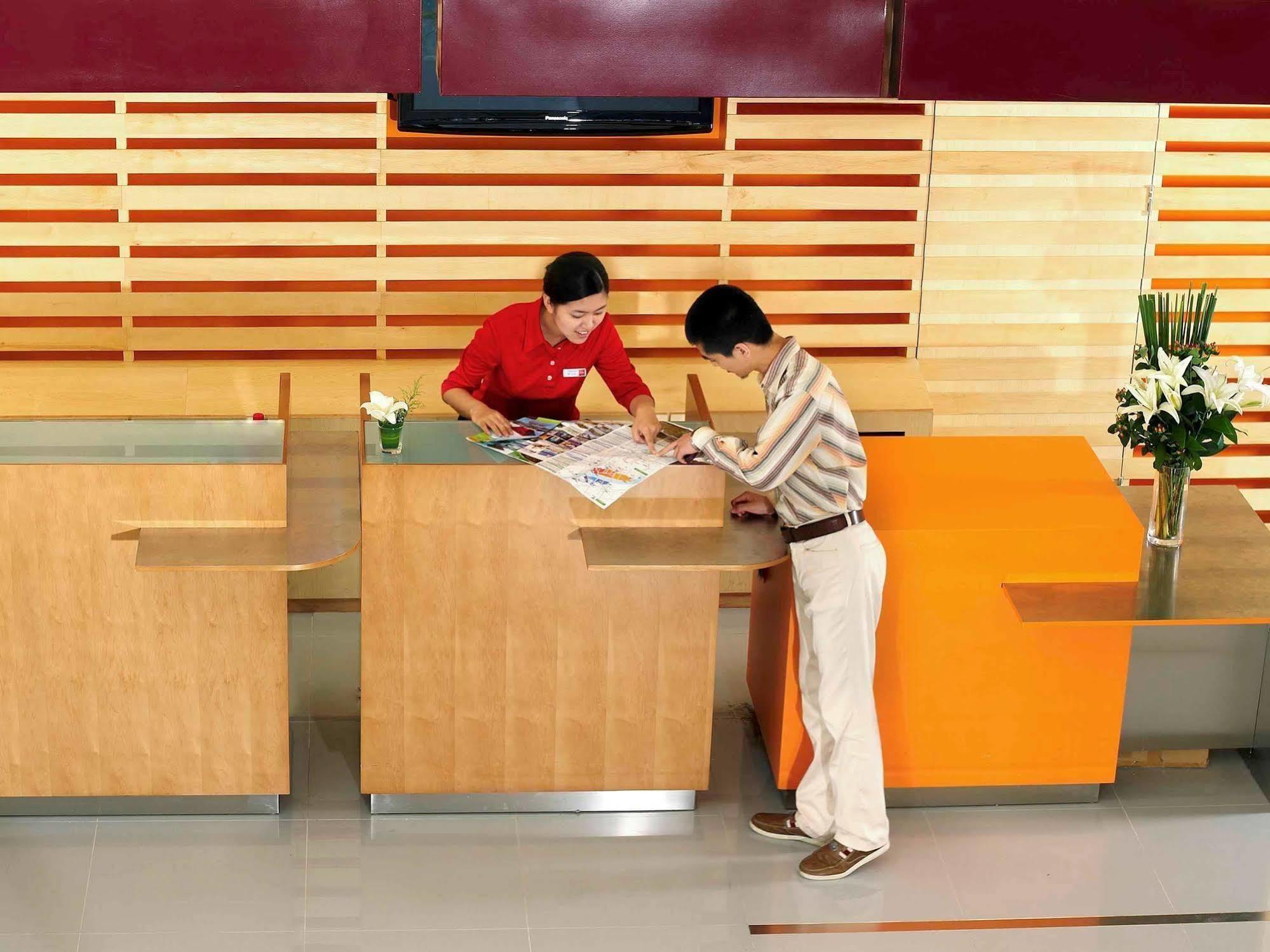 Ibis Shanghai Xujiahui Εξωτερικό φωτογραφία