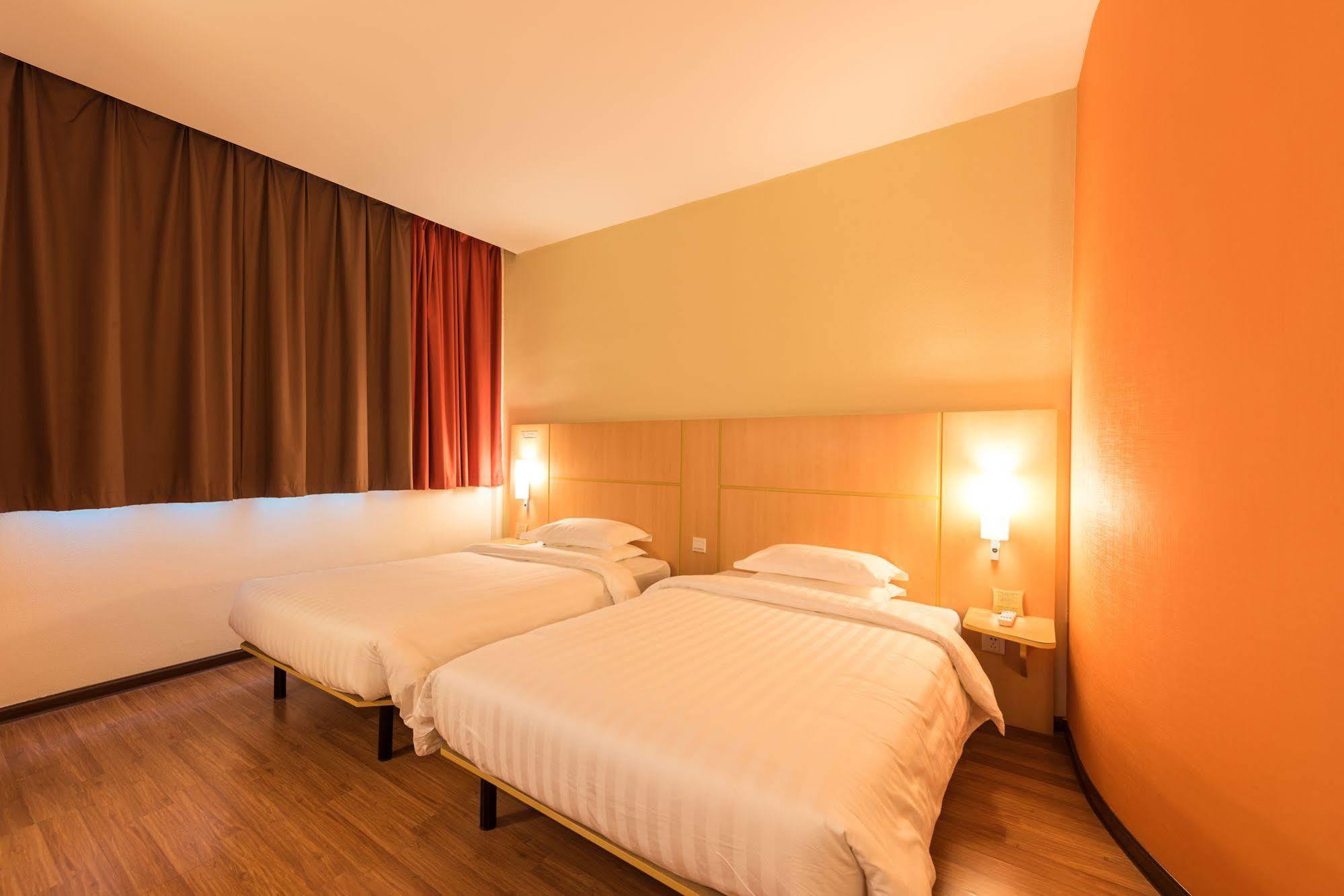 Ibis Shanghai Xujiahui Εξωτερικό φωτογραφία