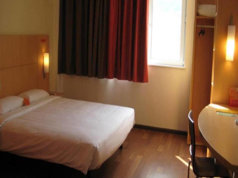 Ibis Shanghai Xujiahui Εξωτερικό φωτογραφία