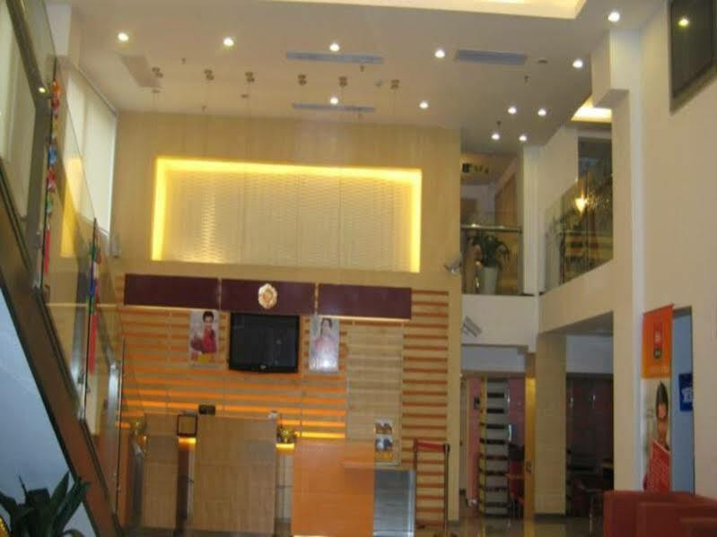Ibis Shanghai Xujiahui Εξωτερικό φωτογραφία